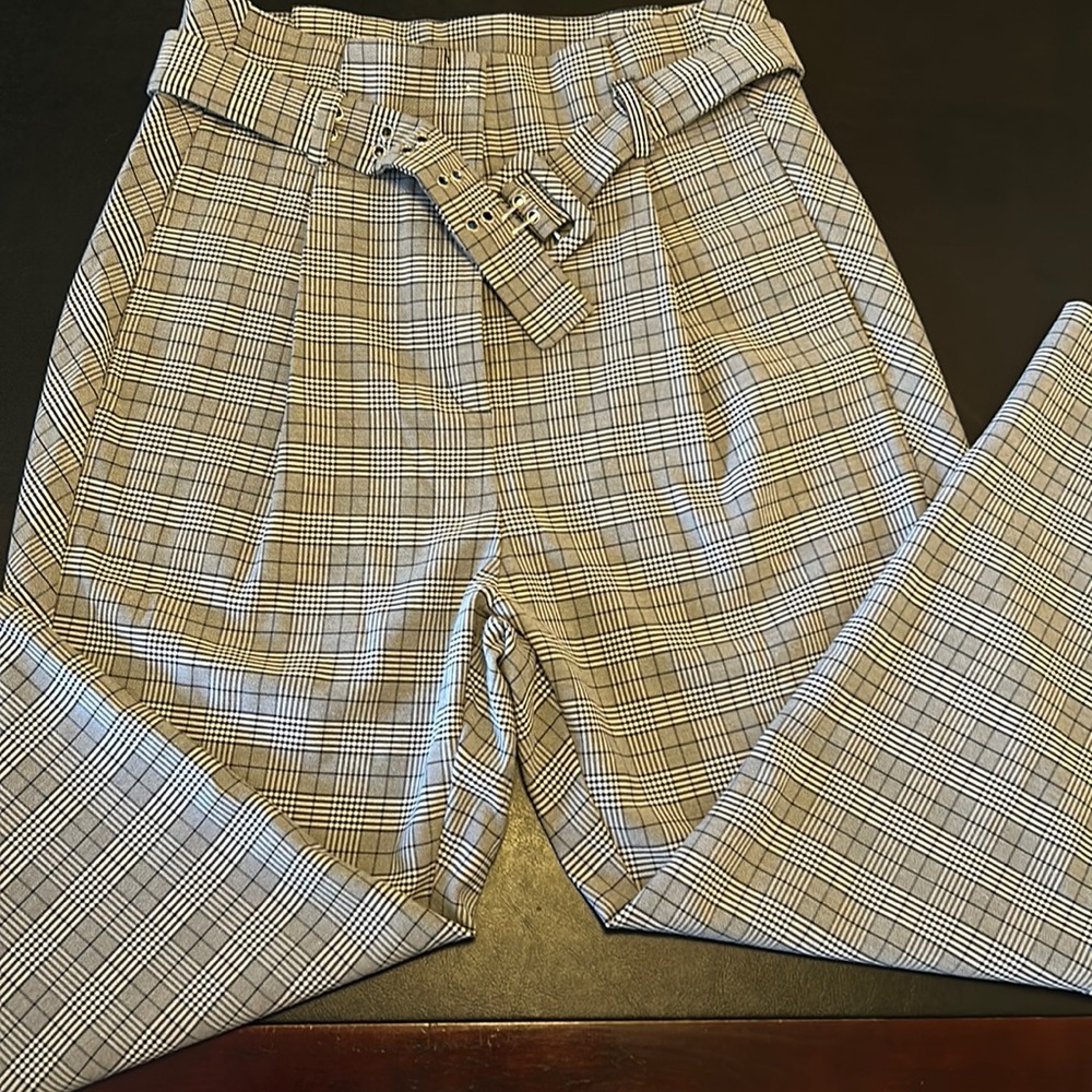 Walter Baker Slack. Pants. Trouser. Excellent condition plaid pants.